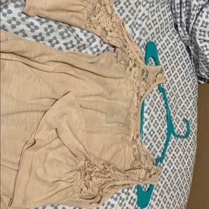 open shoulder quarter sleeve